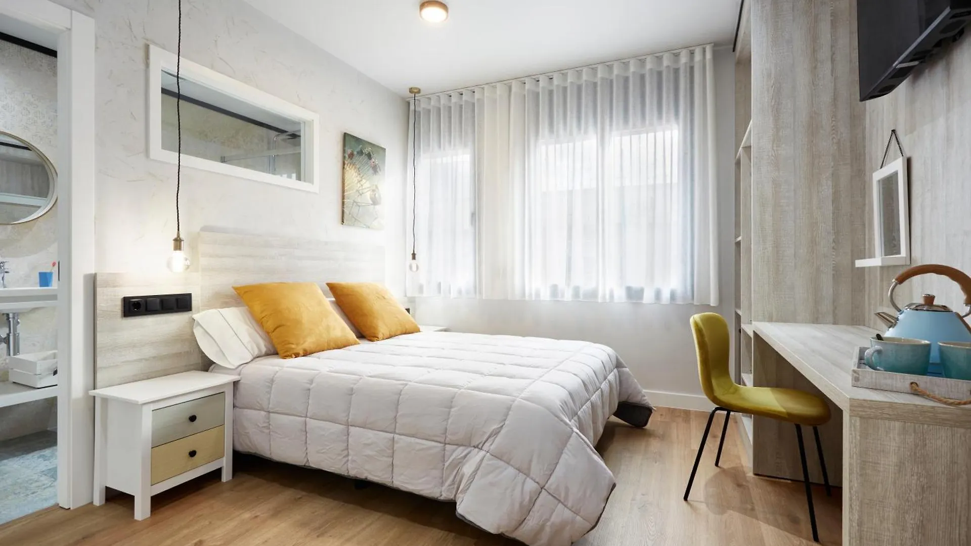 Urban Sabadell 2 Hotel 0*,